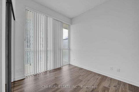 Photo 9 at 810 - 10 Deerlick Court, Donalda, Toronto