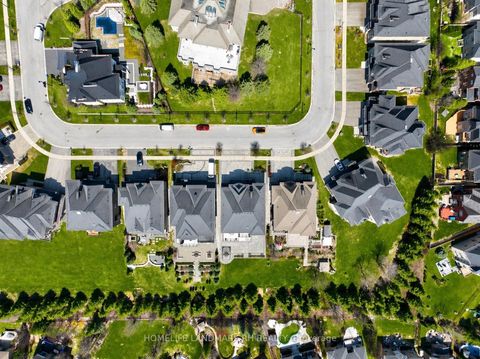 Photo 3 at 15 Finesse Court, Oak Ridges Lake Wilcox, Richmond Hill