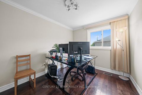 Photo 33 at 33 Autumn Way, Aurora Heights, Aurora