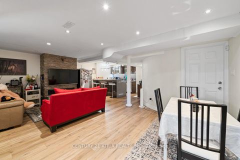 Photo 36 at 33 Autumn Way, Aurora Heights, Aurora