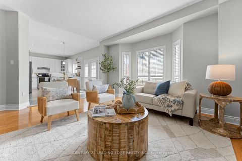 Photo 13 at 31 Kingham Avenue, South East, Ajax