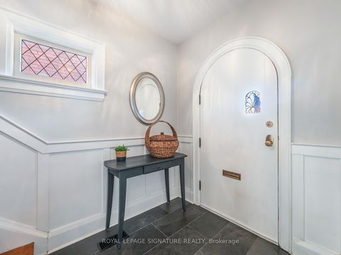 Photo 7 at 390 Kingswood Road, The Beaches, Toronto