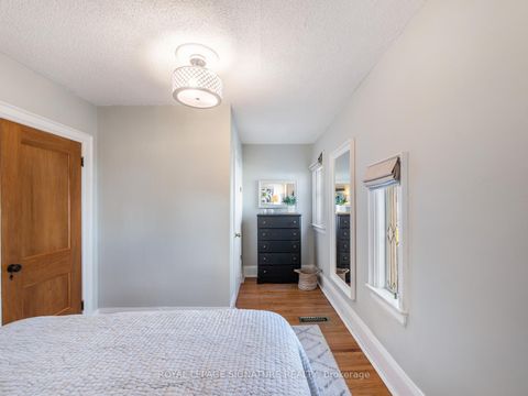 Photo 22 at 390 Kingswood Road, The Beaches, Toronto