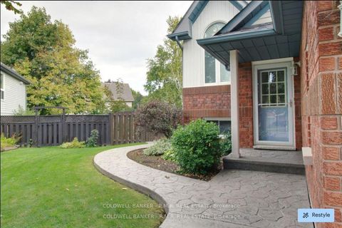 Photo 1 at 1590 Edenwood Court, Samac, Oshawa