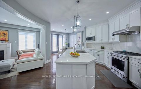 Photo 10 at 2549 Snow Knight Drive, Windfields, Oshawa