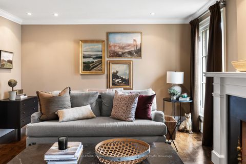 Photo 2 at 115 Inglewood Drive, Moore Park, Toronto