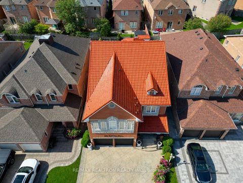 Photo 4 at 206 Featherstone Avenue, Middlefield, Markham