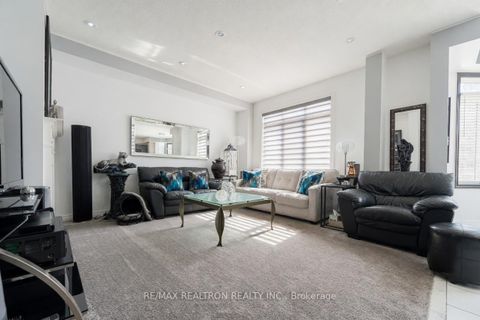 Photo 15 at 206 Featherstone Avenue, Middlefield, Markham