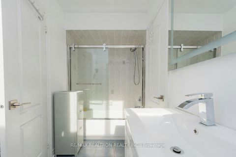 Photo 17 at 206 Featherstone Avenue, Middlefield, Markham