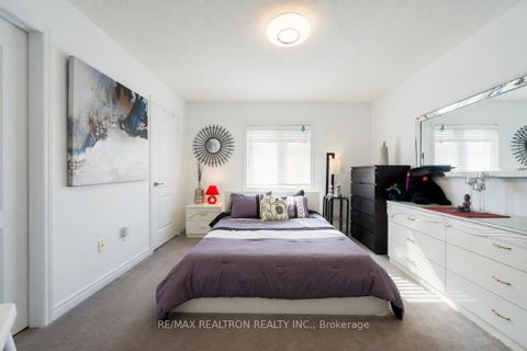 Photo 22 at 206 Featherstone Avenue, Middlefield, Markham