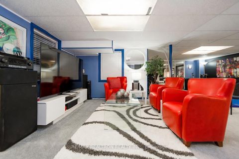 Photo 30 at 206 Featherstone Avenue, Middlefield, Markham