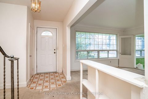 Photo 6 at 98 Prince Edward Drive S, Queensway, Toronto