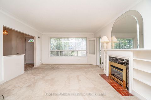 Photo 8 at 98 Prince Edward Drive S, Queensway, Toronto