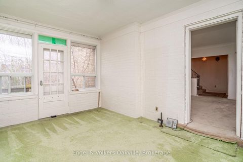 Photo 13 at 98 Prince Edward Drive S, Queensway, Toronto