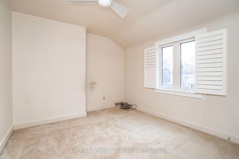 Photo 24 at 98 Prince Edward Drive S, Queensway, Toronto