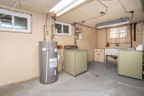 Photo 35 at 98 Prince Edward Drive S, Queensway, Toronto