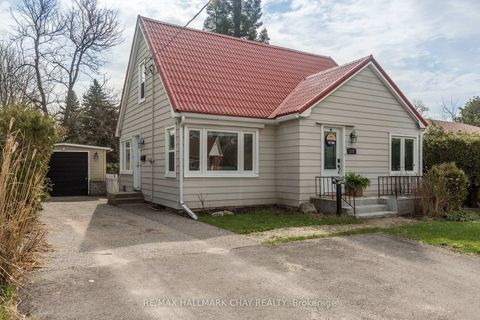 Photo 1 at 177 Duckworth Street, Codrington, Barrie