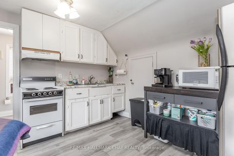 Photo 34 at 177 Duckworth Street, Codrington, Barrie