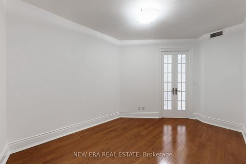 Photo 7 at 602 - 10 Bellair Street, Annex, Toronto