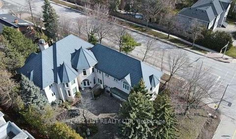 Photo 1 at 206 Arnold Avenue, Yorkhill, Vaughan