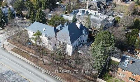 Photo 2 at 206 Arnold Avenue, Yorkhill, Vaughan