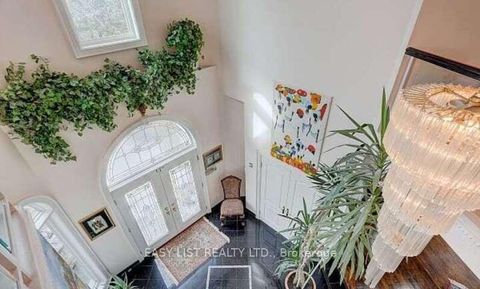 Photo 8 at 206 Arnold Avenue, Yorkhill, Vaughan