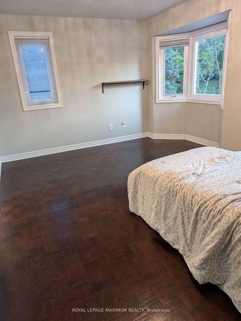 Photo 8 at 37 Old Firehall Lane, West Woodbridge, Vaughan