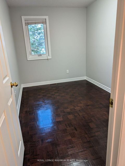 Photo 9 at 37 Old Firehall Lane, West Woodbridge, Vaughan