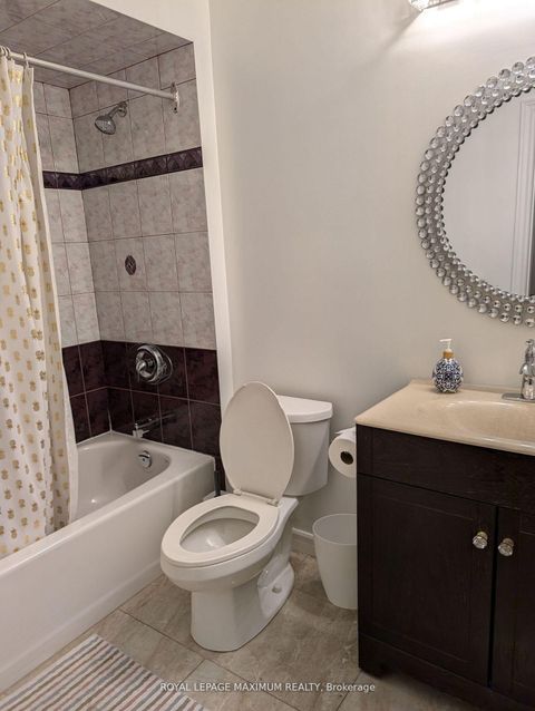 Photo 11 at 37 Old Firehall Lane, West Woodbridge, Vaughan