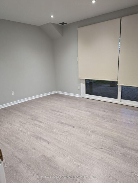 Photo 12 at 37 Old Firehall Lane, West Woodbridge, Vaughan