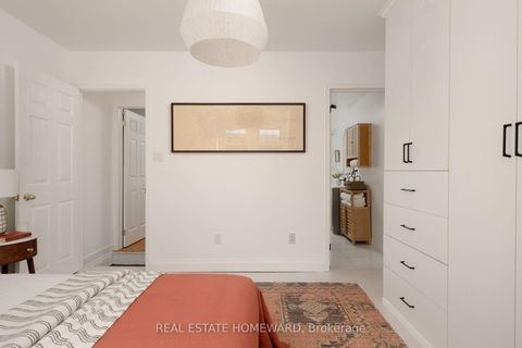 Photo 18 at 52 Balfour Avenue, East York, Toronto