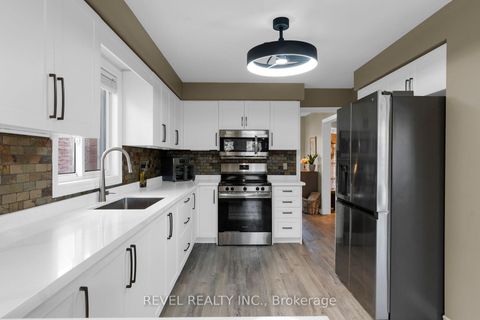 Photo 6 at 28 Dunnett Drive, Ardagh, Barrie