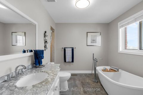 Photo 13 at 28 Dunnett Drive, Ardagh, Barrie