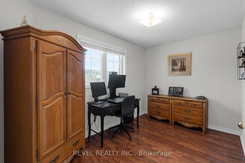 Photo 15 at 28 Dunnett Drive, Ardagh, Barrie