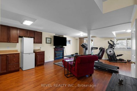 Photo 21 at 28 Dunnett Drive, Ardagh, Barrie