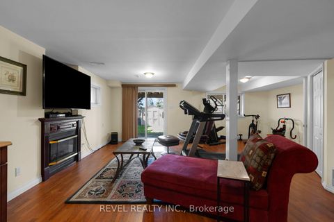 Photo 22 at 28 Dunnett Drive, Ardagh, Barrie