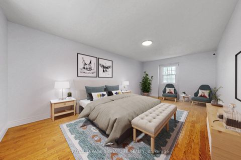 Photo 11 at 24 Laureleaf Road, Bayview Glen, Markham