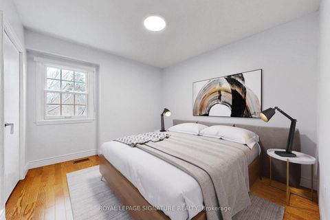 Photo 13 at 24 Laureleaf Road, Bayview Glen, Markham