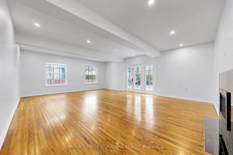 Photo 15 at 24 Laureleaf Road, Bayview Glen, Markham