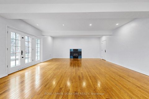 Photo 16 at 24 Laureleaf Road, Bayview Glen, Markham