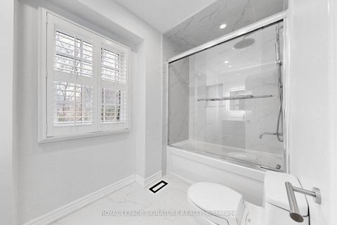 Photo 34 at 24 Laureleaf Road, Bayview Glen, Markham