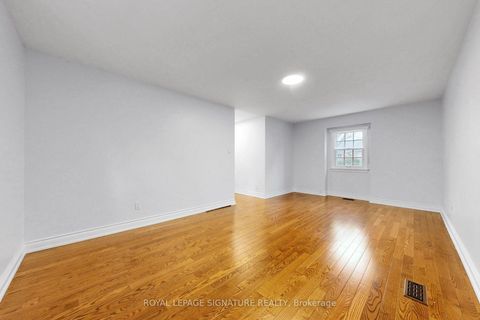 Photo 40 at 24 Laureleaf Road, Bayview Glen, Markham