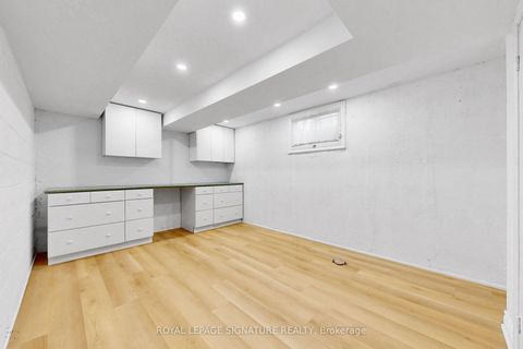 Photo 41 at 24 Laureleaf Road, Bayview Glen, Markham