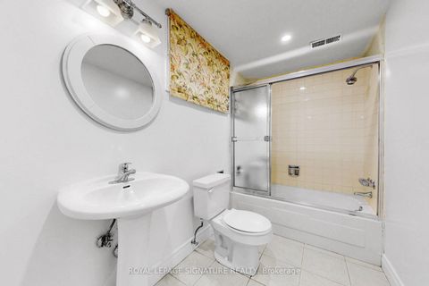 Photo 44 at 24 Laureleaf Road, Bayview Glen, Markham