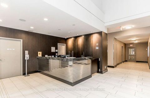 Photo 3 at 522 - 35 Bastion Street, Niagara, Toronto