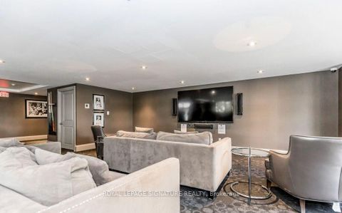 Photo 4 at 522 - 35 Bastion Street, Niagara, Toronto
