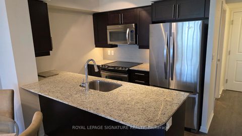 Photo 10 at 522 - 35 Bastion Street, Niagara, Toronto