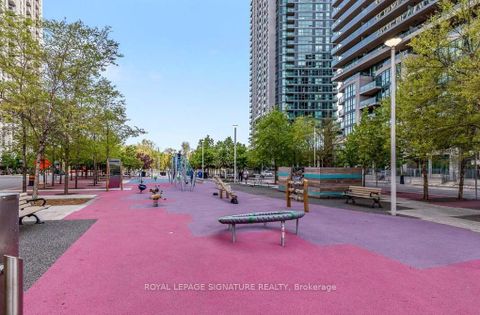 Photo 17 at 522 - 35 Bastion Street, Niagara, Toronto