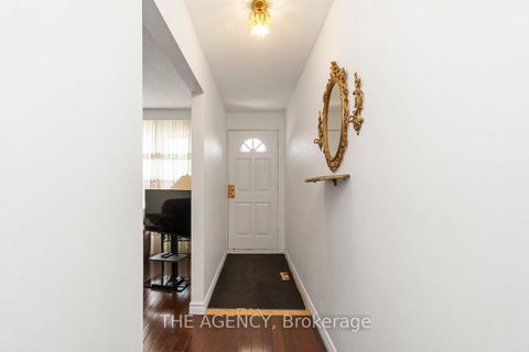 Photo 10 at 402 Kingston Road, Danforth, Toronto