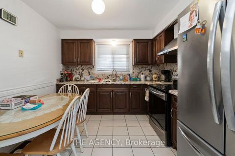 Photo 12 at 402 Kingston Road, Danforth, Toronto